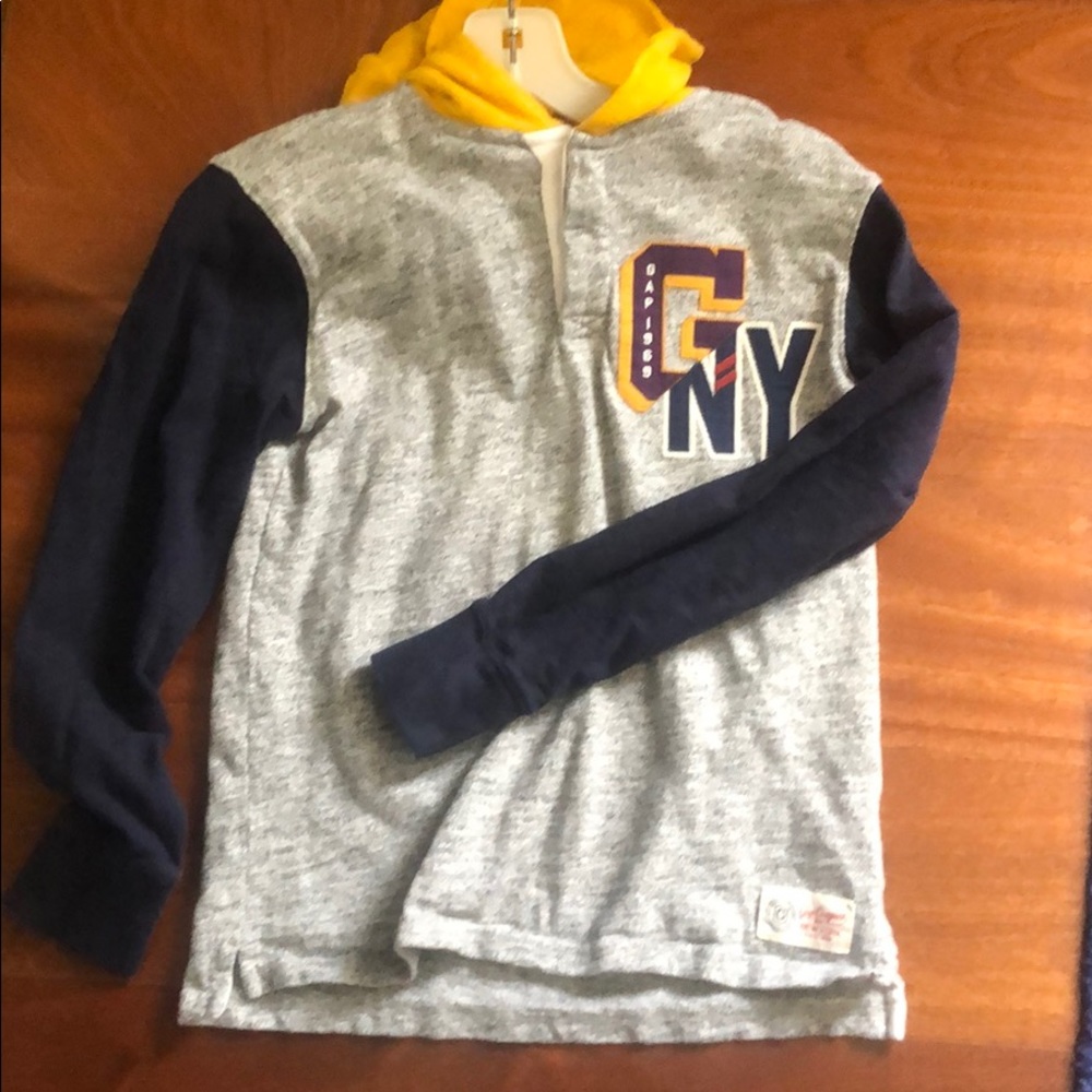 NWOT Gap hoodie top